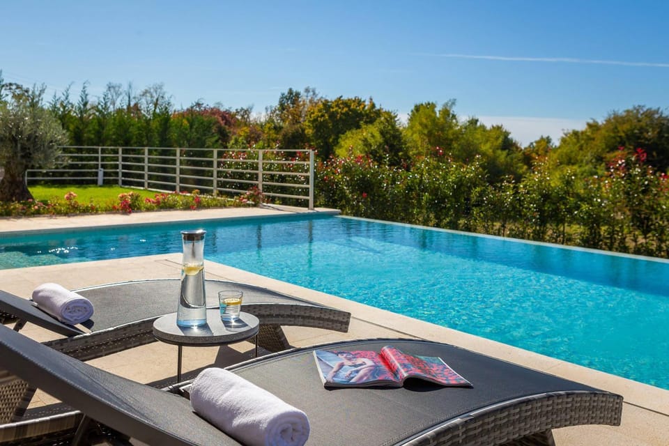 Pool view, Swimming pool