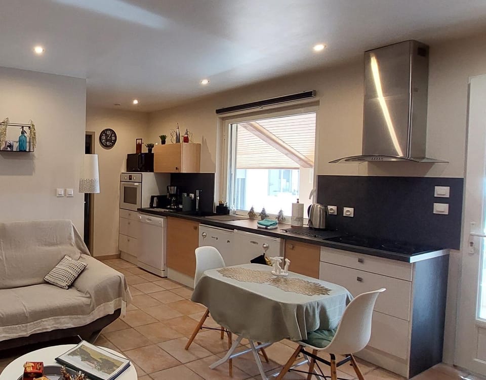 Kitchen or kitchenette, dishwasher, minibar, pet friendly, stove