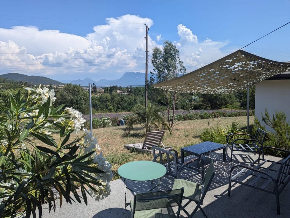 Patio, Staff, Garden, Balcony/Terrace, Meals