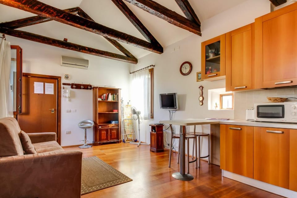 Kitchen or kitchenette, Living room, Dining area