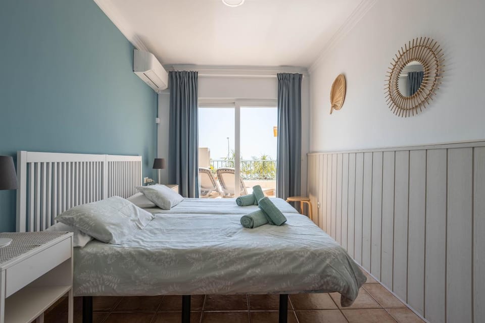 Living room, Bedroom