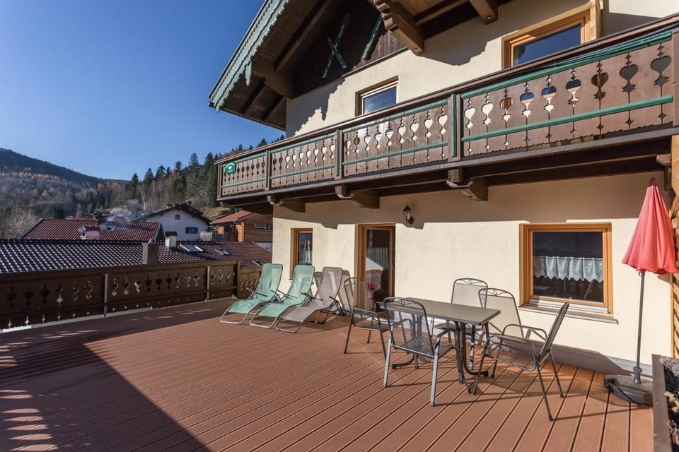 Property building, Balcony/Terrace, Living room