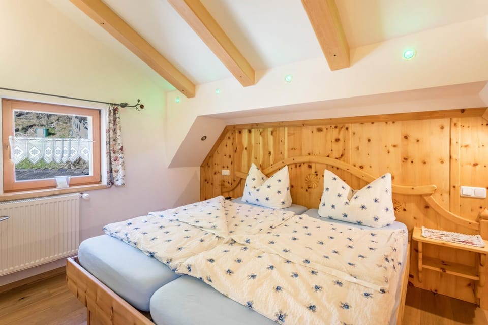 Property building, Living room, Bedroom