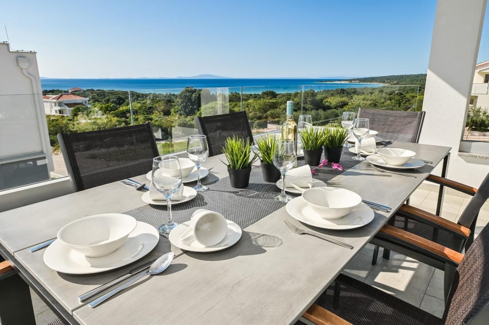 Balcony/Terrace, Dining area