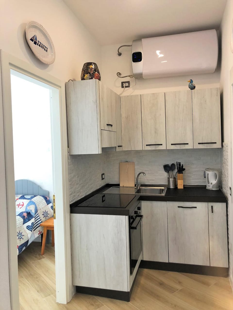 dishwasher, pet friendly, stove, kitchen