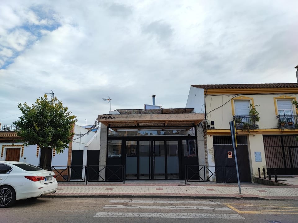 Property building, Neighbourhood, Street view, Location