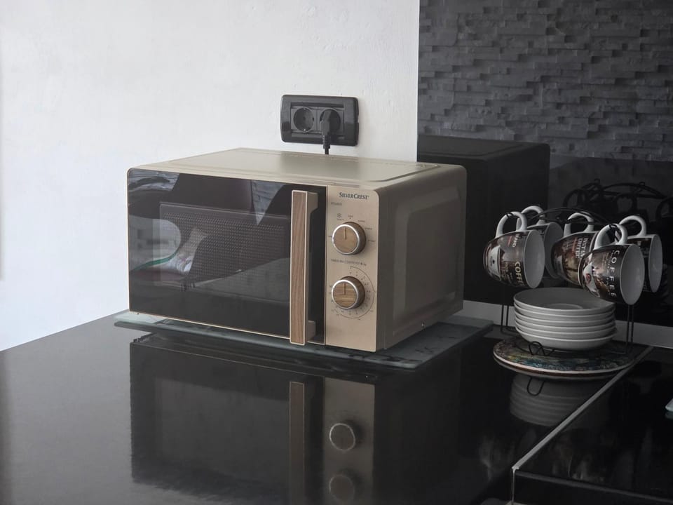 microwave, kitchen
