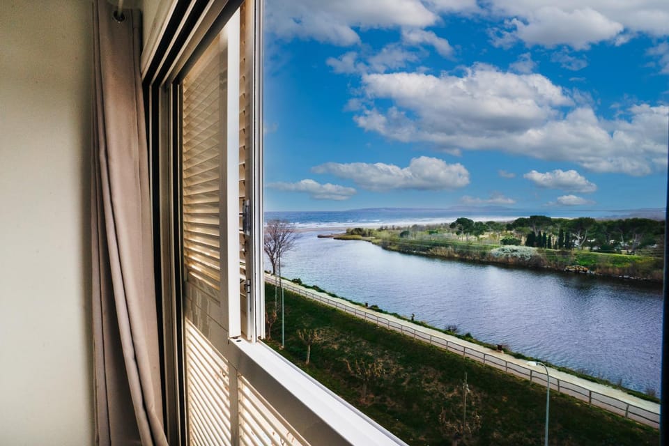 River view, Sea view