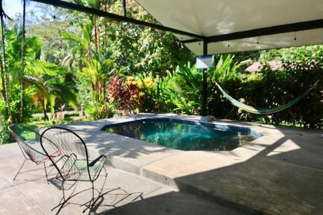 Walk to the beach, chill by the pool. Casa Sol! Villa in Puntarenas Province