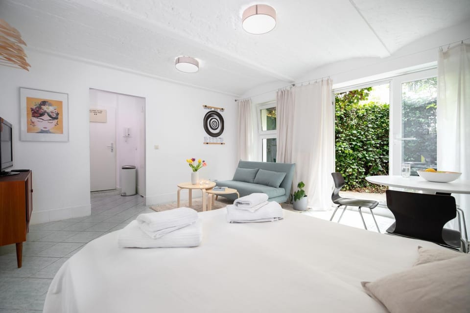 TV and multimedia, Balcony/Terrace, Living room, Dinner, locker, wardrobe