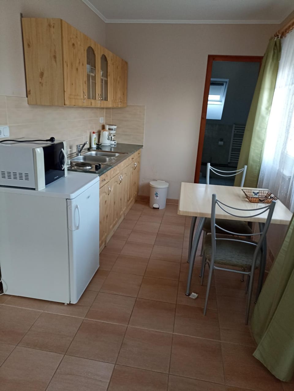 Bor Apartmanház Apartment in Hungary