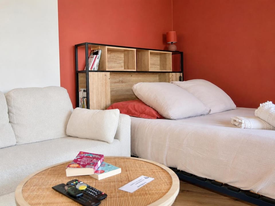 Living room, Bedroom