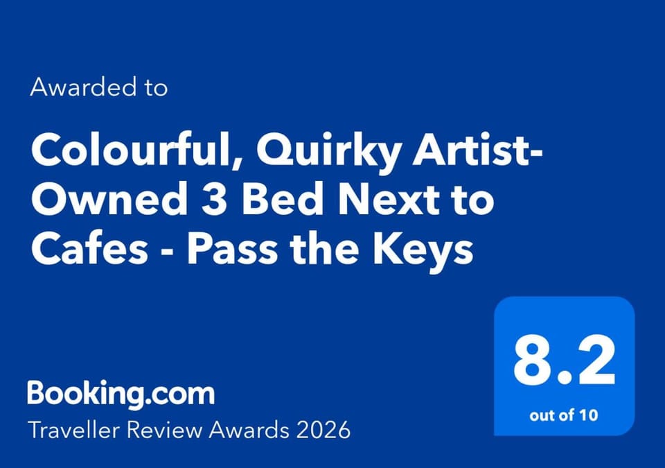 Colourful, Quirky Artist-Owned 3 Bed Next to Cafes - Pass the Keys House in Belfast