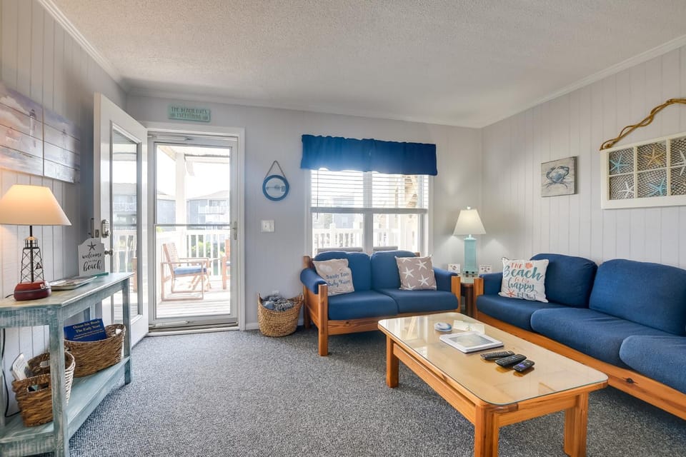 Sunny Condo - Private Ocean Isle Beach Access! House in Ocean Isle Beach