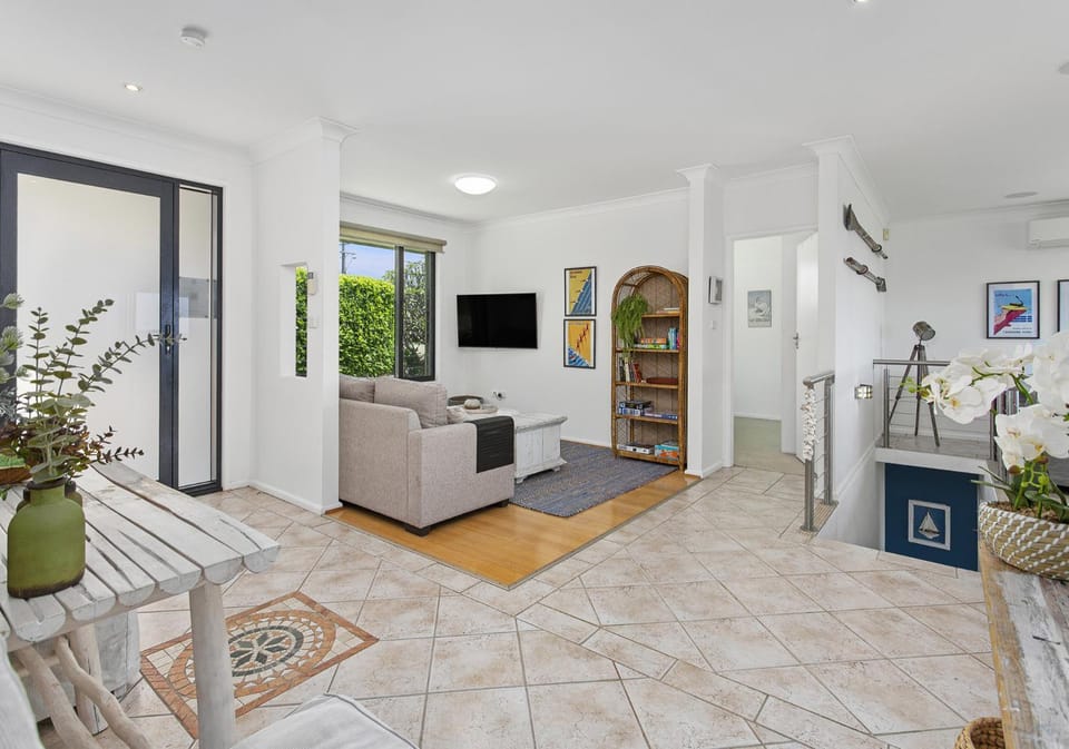 Beachfront Paradise - Jones Beach House in Kiama Downs
