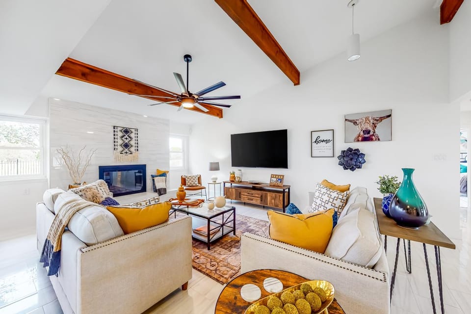 Lago Vista Sunset Villa House in Lago Vista