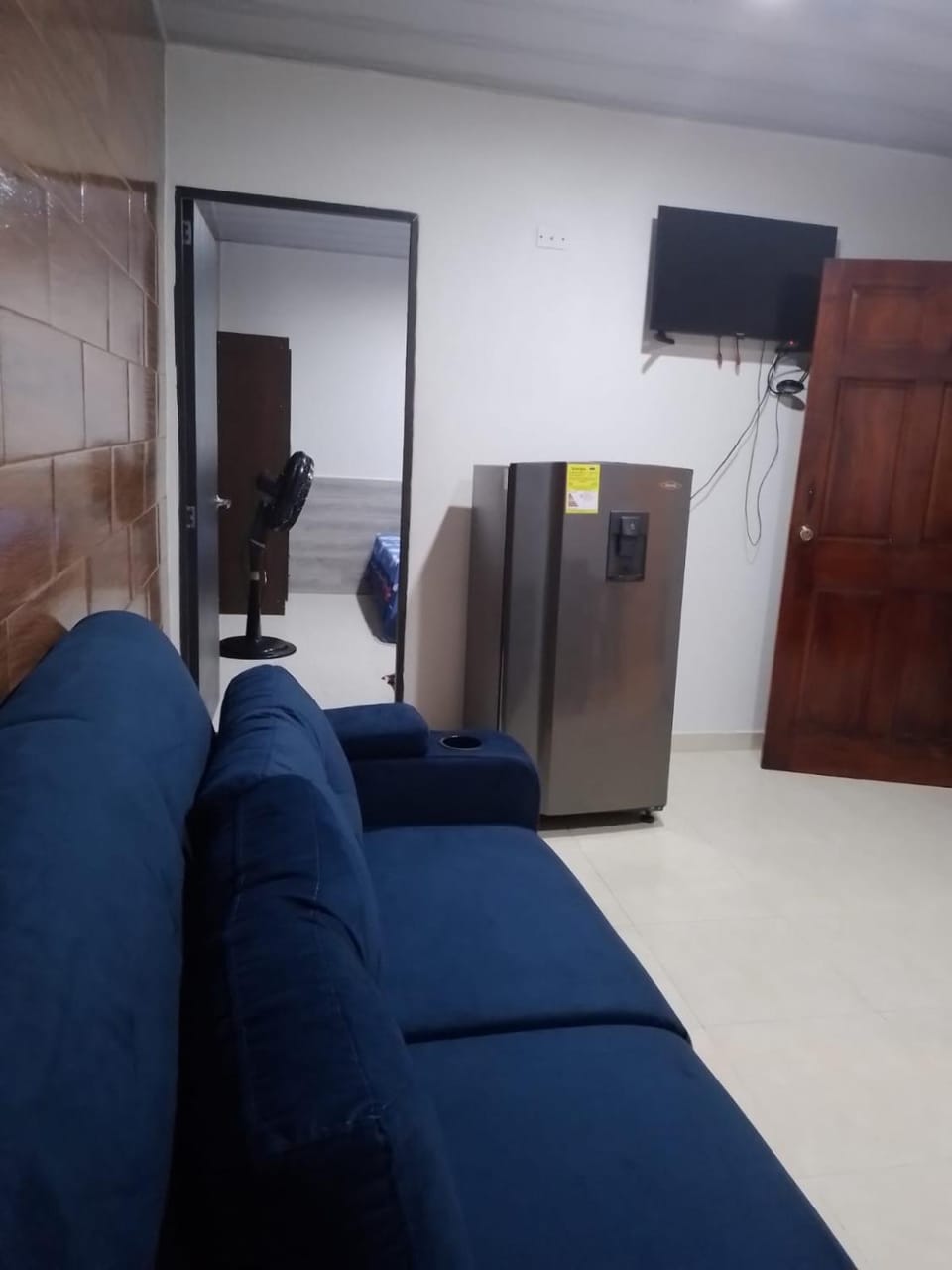 TV and multimedia, Living room, Seating area, Evening entertainment