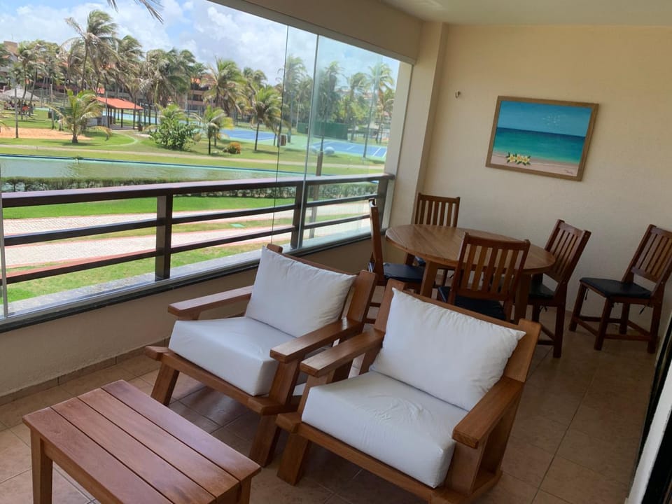 Apartamento no Aquaville Resort, do lado da sombra e perto da praia Apartment in Fortaleza