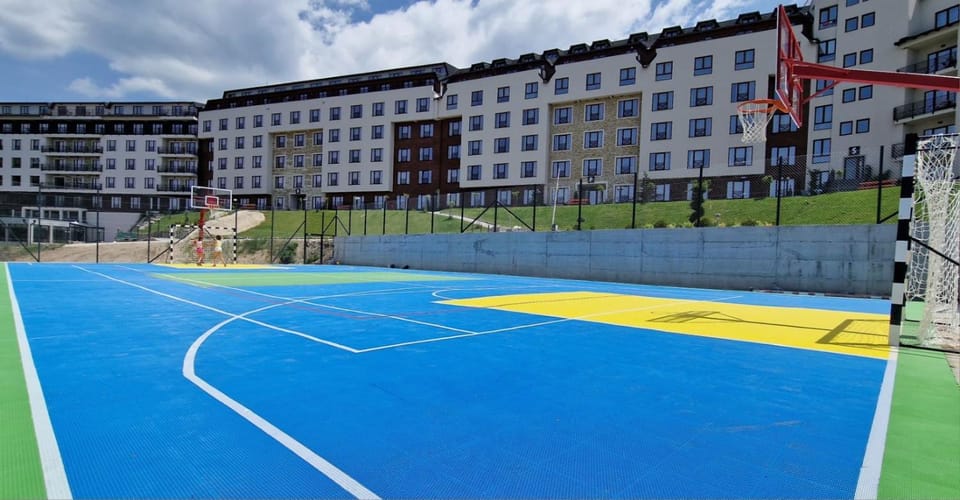 Tennis court