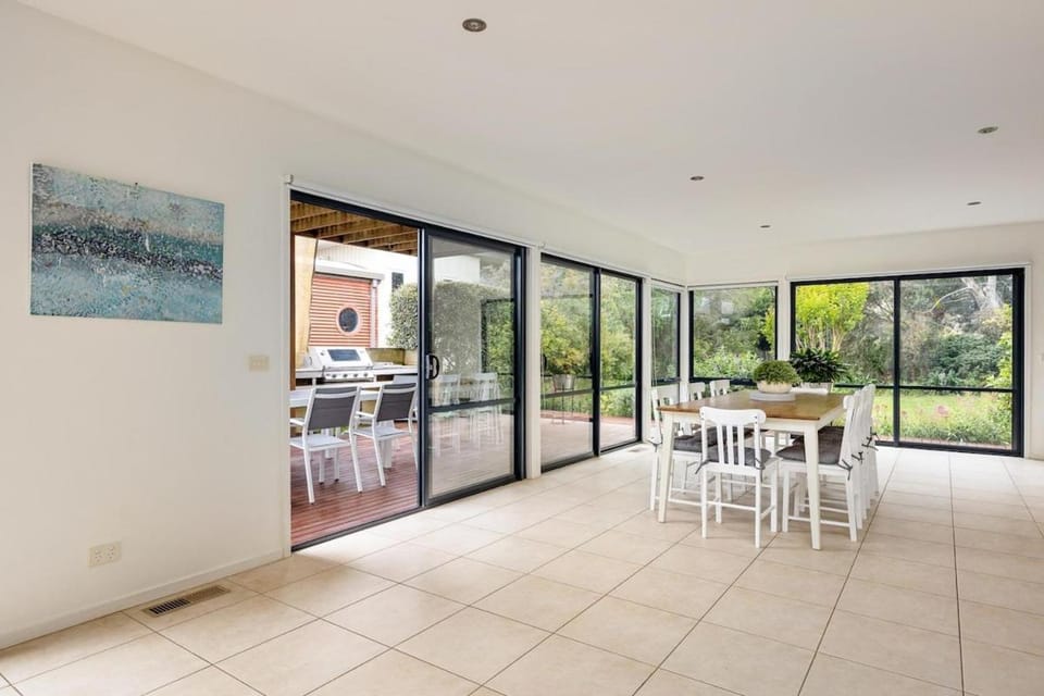 Sea Haven: coastal views, family retreat House in Rosebud