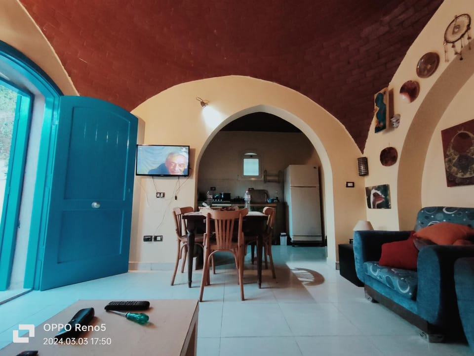 Living room, Evening entertainment