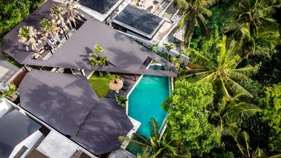 Natural landscape, Bird's eye view, View (from property/room), Seating area, Pool view, Swimming pool, Parking, internet
