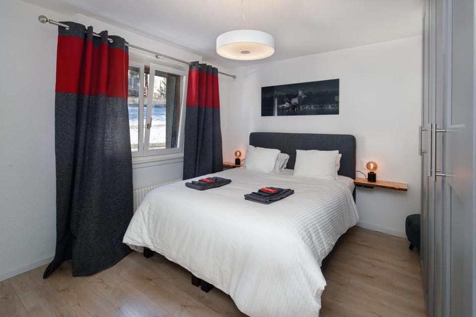 Bed, Photo of the whole room, Bedroom