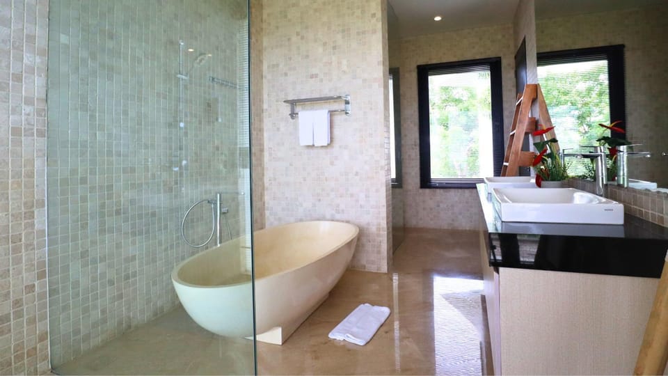 Bathroom, Bath