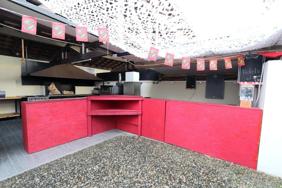 APPARTEMENT 1 à 9 personnes Hagetmau coeur de ville Apartment in Nouvelle-Aquitaine