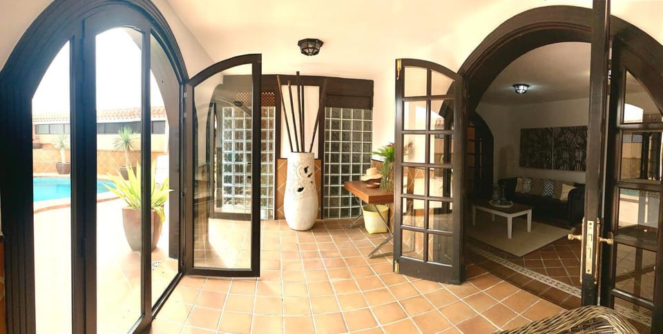 Your Holidays Home - Sta Mónica - Costa Adeje Villa in Costa Adeje