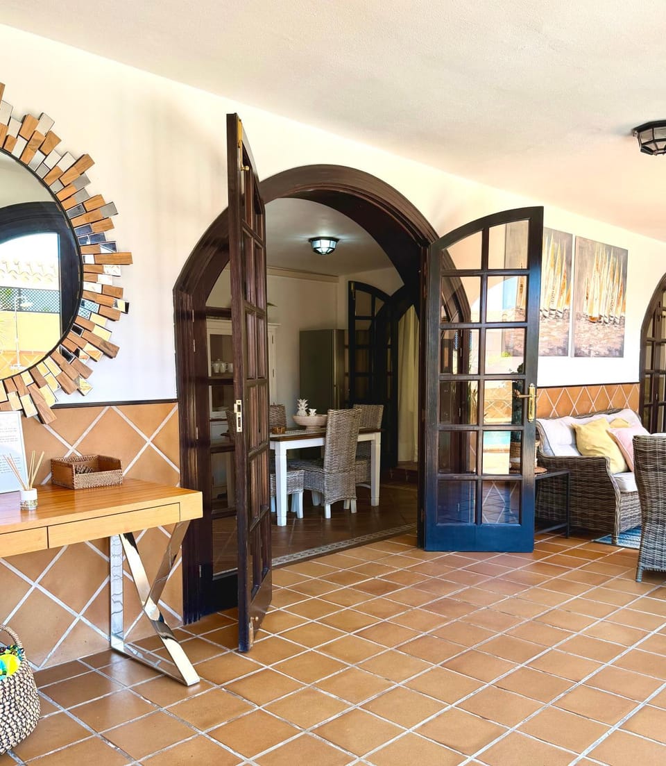 Your Holidays Home - Sta Mónica - Costa Adeje Villa in Costa Adeje