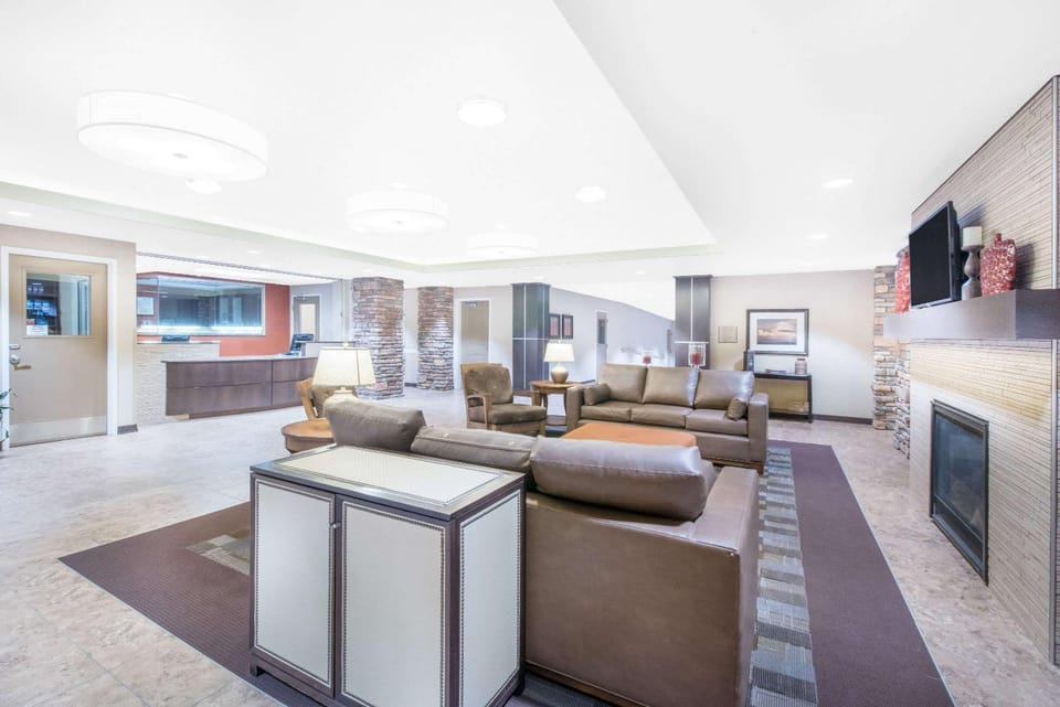 Lobby or reception, On site