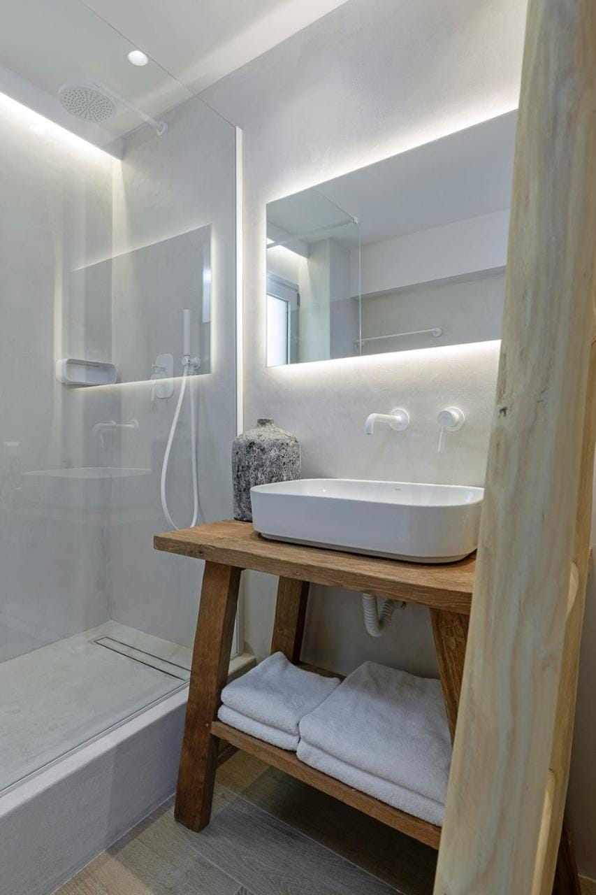 Boho Sapiens Marina - Blue Perlite, Adamas Port Apartment in Milos