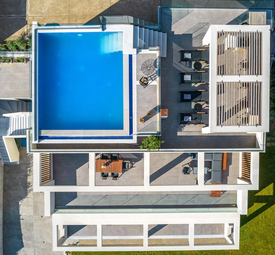 Property building, Swimming pool