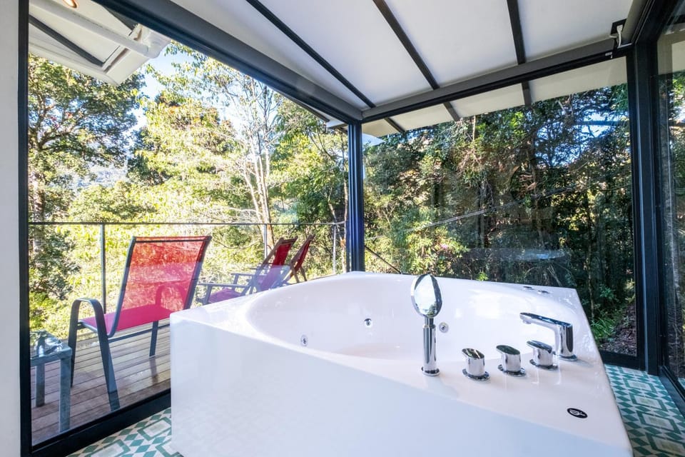 Natural landscape, Hot Tub, Bathroom