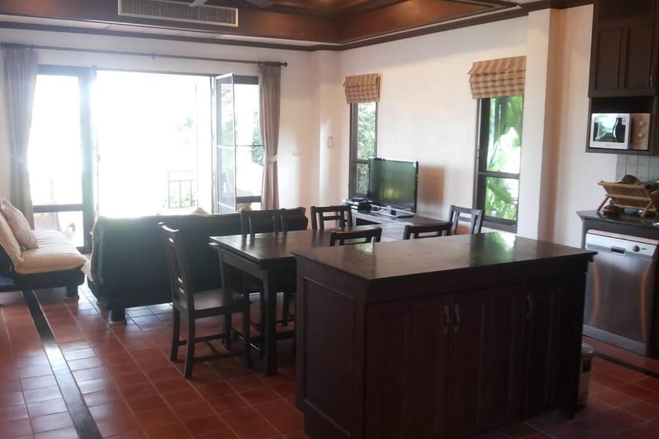 Lotus 2 Bedroom Beachfront Villa with private pool Villa in Ko Chang