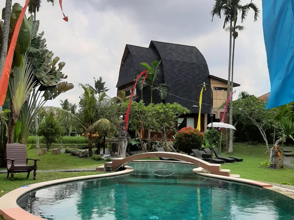 Property building, Spring, Garden