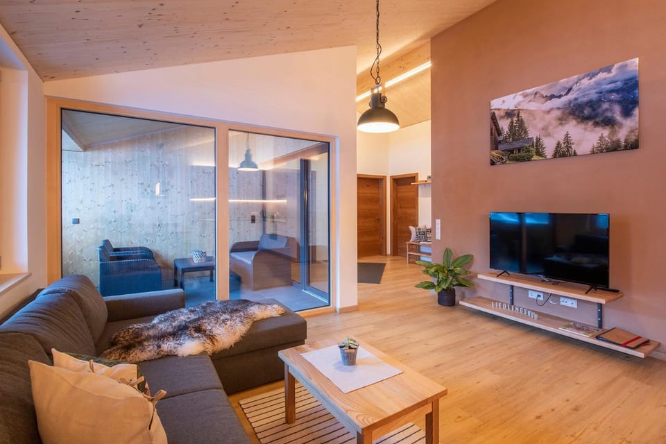 TV and multimedia, Balcony/Terrace, Living room