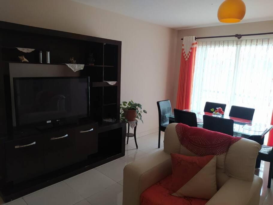 Communal lounge/ TV room, TV and multimedia, Living room, Seating area