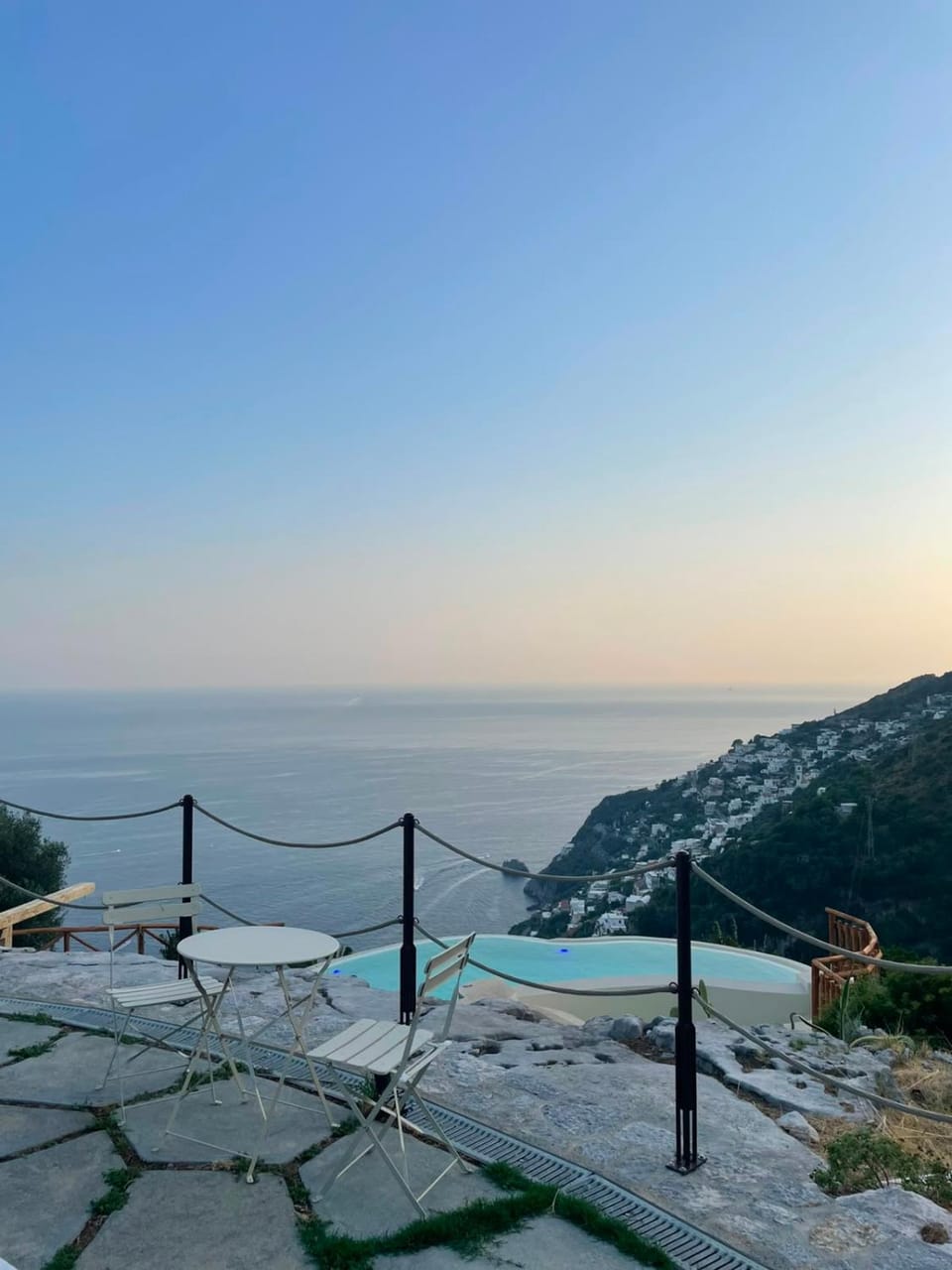 Balcony/Terrace, Pool view, Sea view, Swimming pool, sunbed