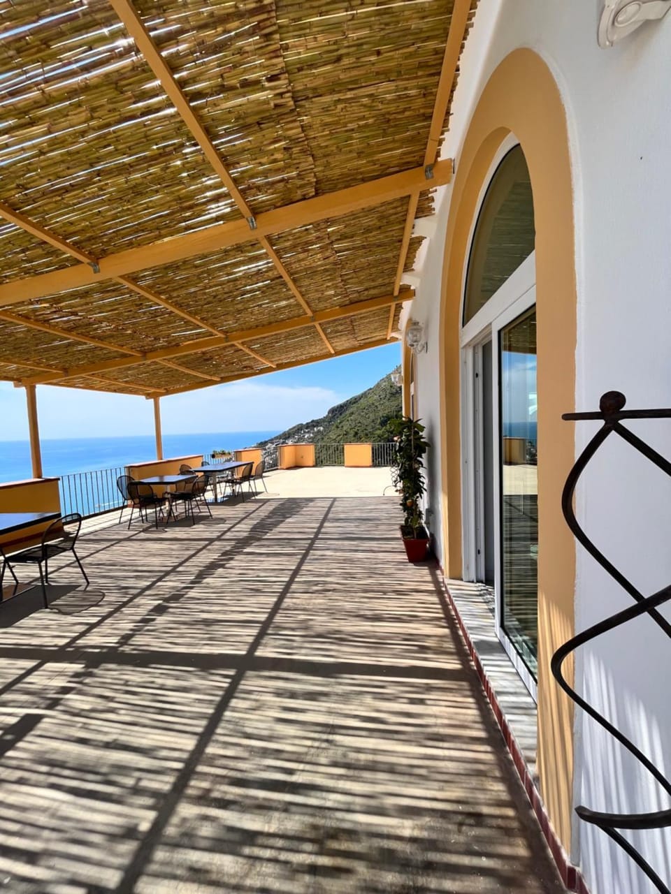 Patio, Restaurant/places to eat, Natural landscape, View (from property/room), Balcony/Terrace, Dining area, Sea view, Breakfast
