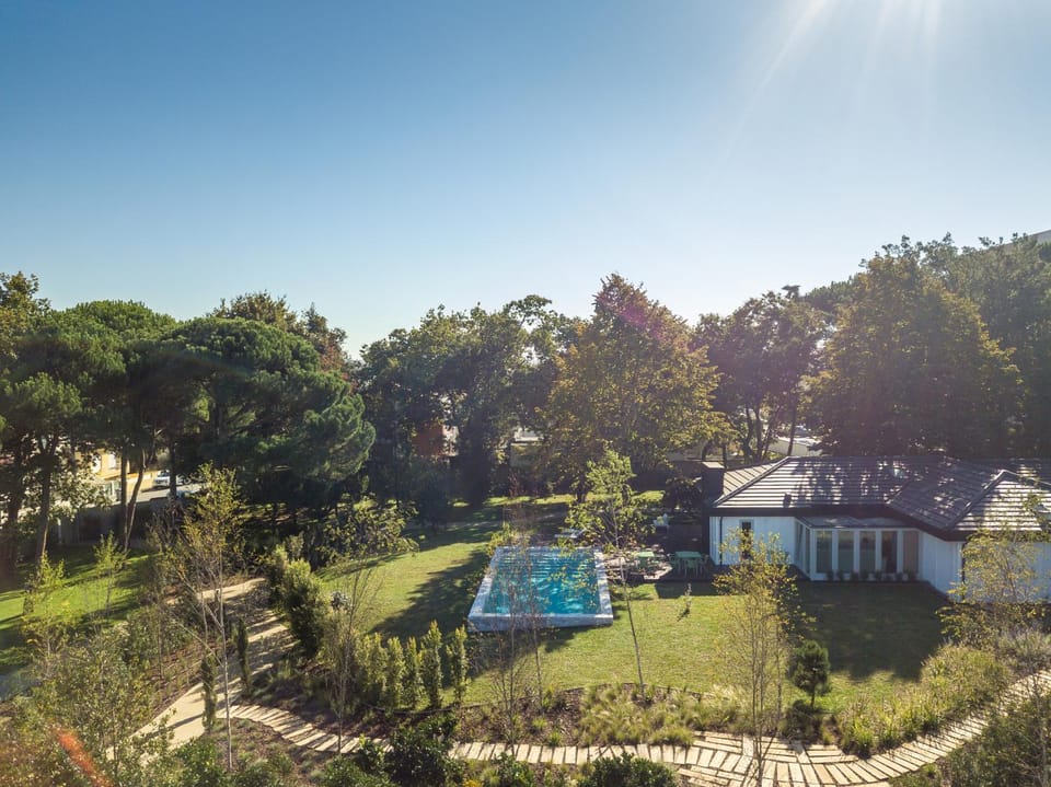 70's wood house Bed and Breakfast in Porto District
