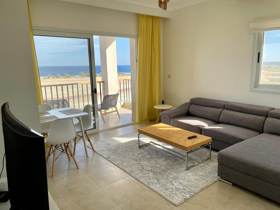 Balcony/Terrace, Living room, Seating area, Sea view