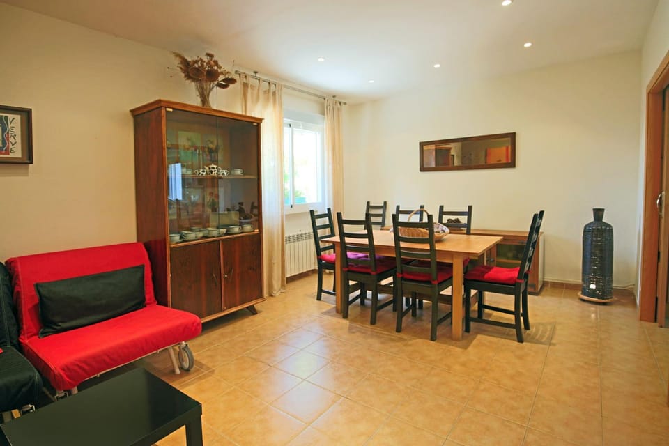 Seating area, Dining area
