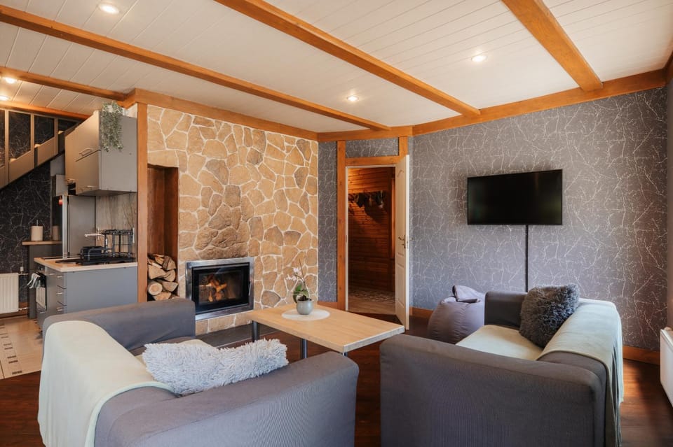 TV and multimedia, Living room, Seating area