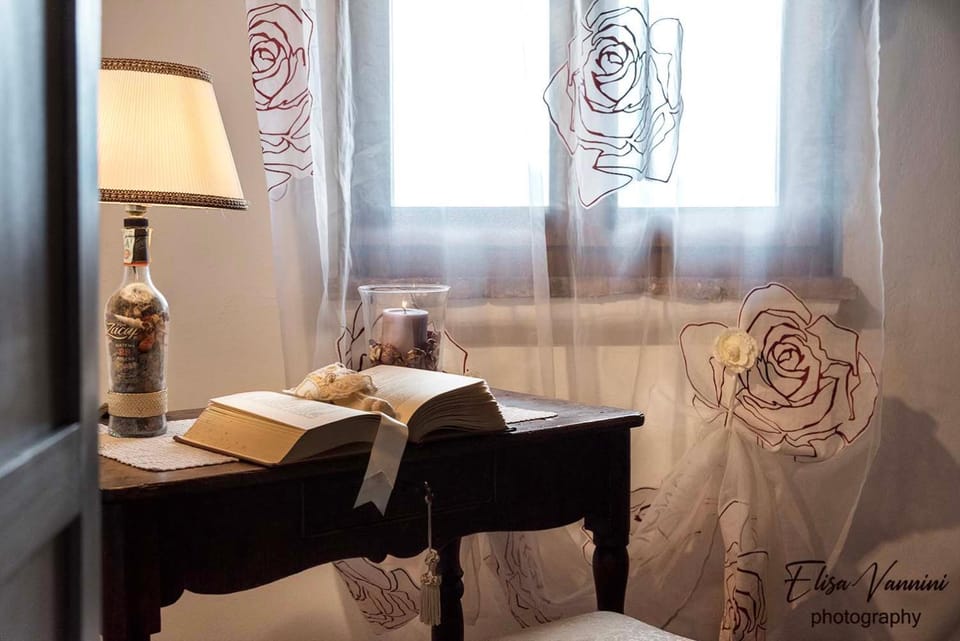 Seating area, Bedroom