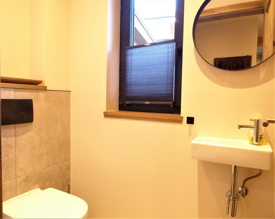 Chalet Pearl Winterberg Ferienwohnung Modern Wifi 6 Personen near Ski Lift House in Winterberg