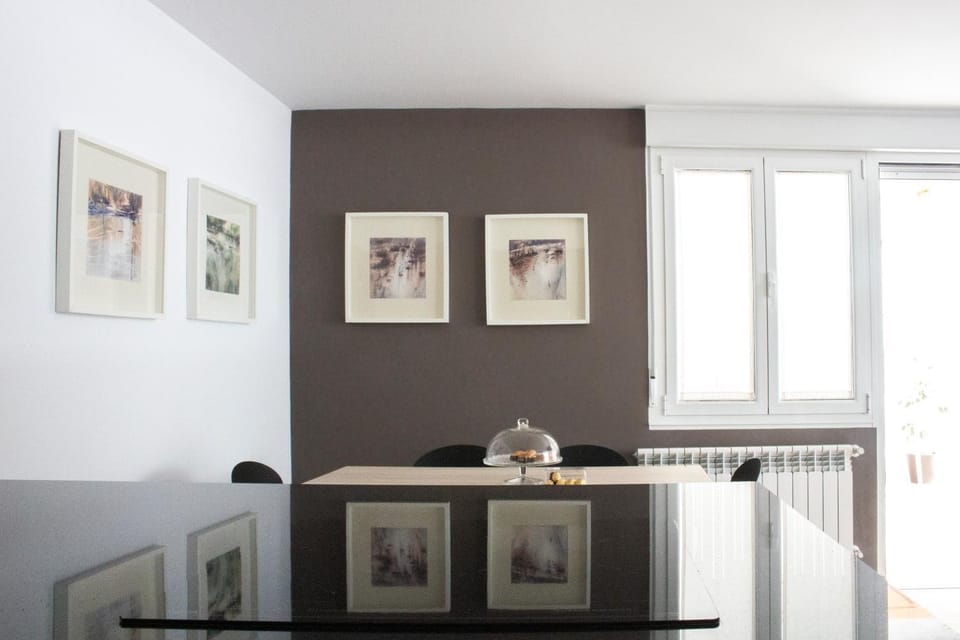 Dining area, Continental breakfast