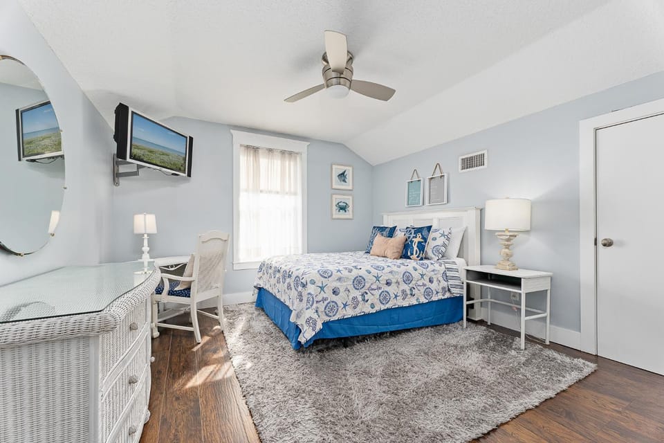 Bed, TV and multimedia, Bedroom, furniture
