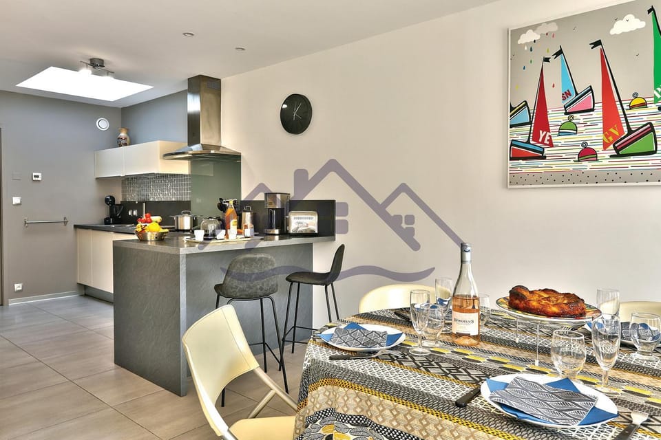 Living room, minibar, pet friendly, stove